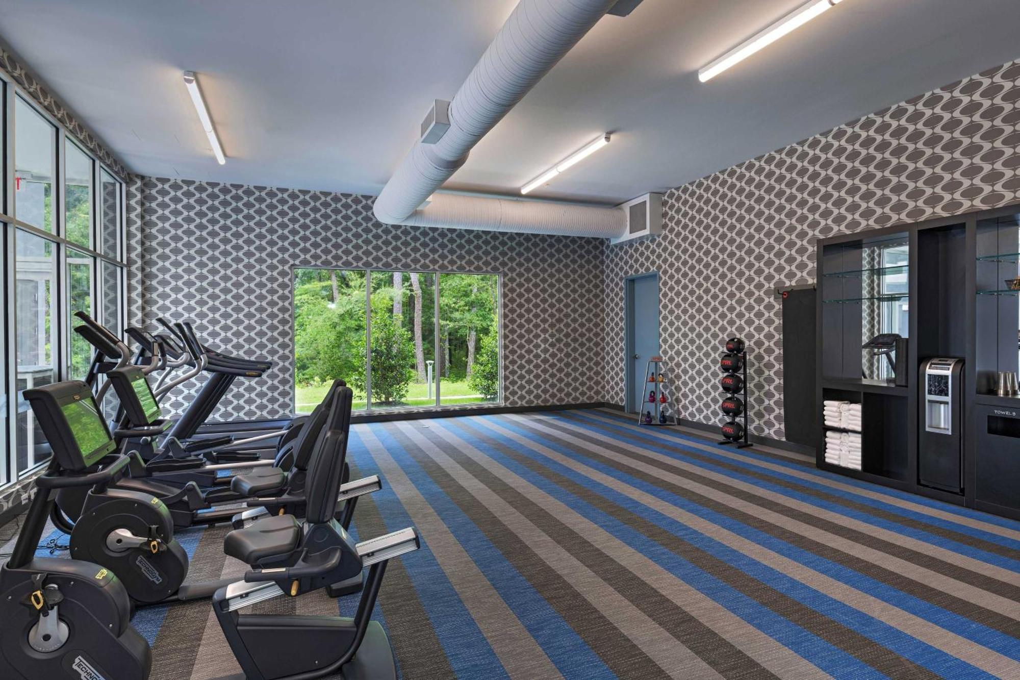 Отель Aloft Little Rock West Экстерьер фото